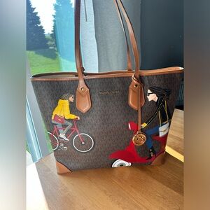 Eva Large Jet Set Girls Tote Bag